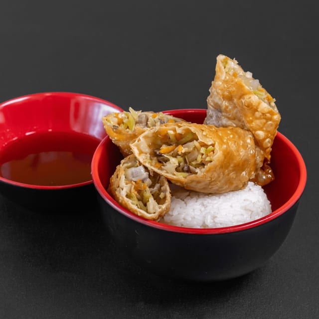 3 Egg Roll Combination Meals.
